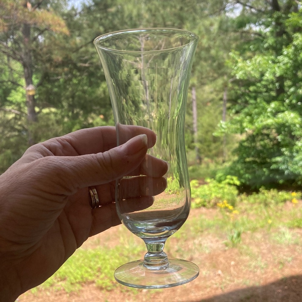 ONE  Clear Glass parfait glass. If you want more than one let me know